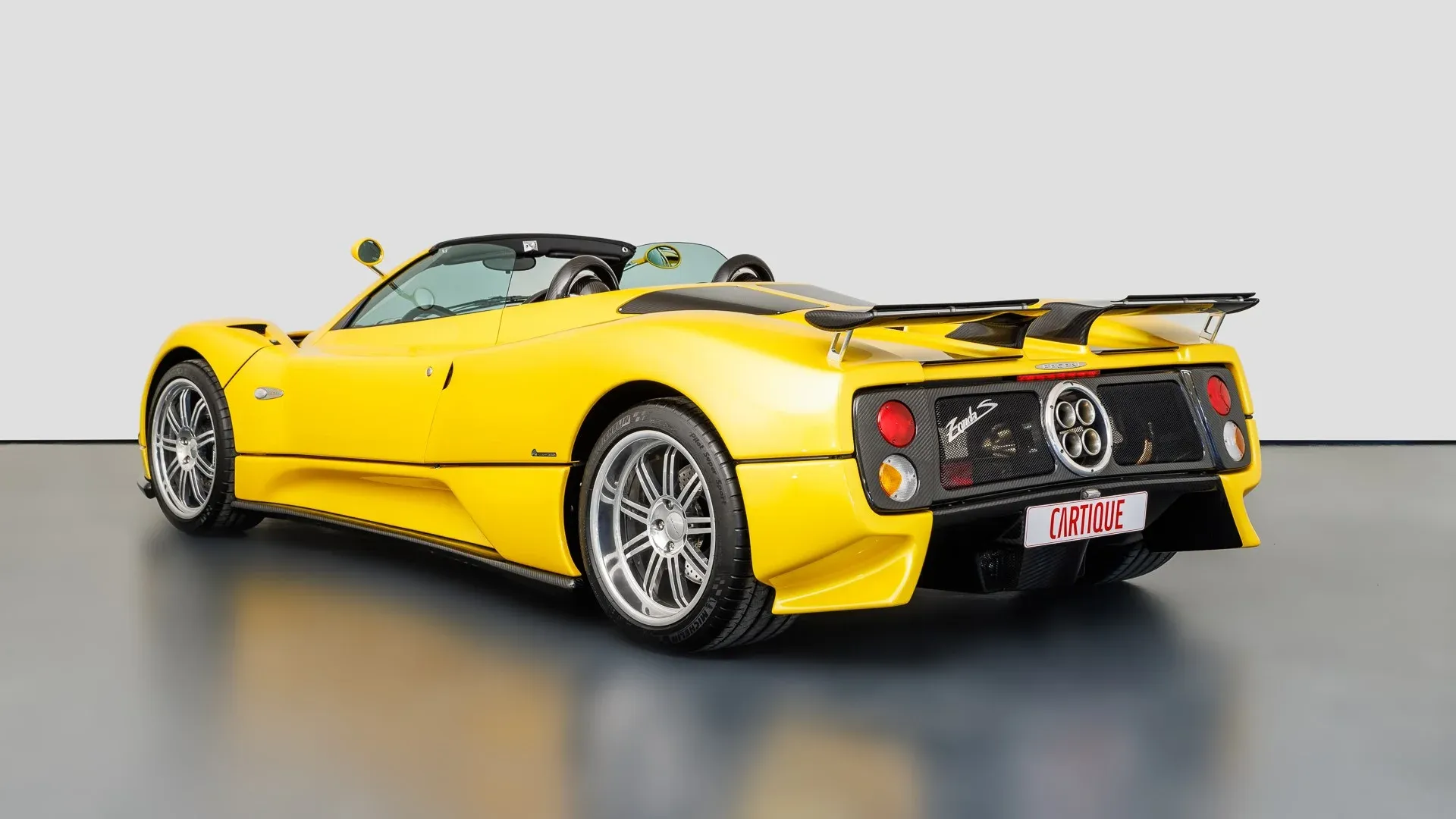 Parte Trasera Pagani Zonda S Roadster Amarillo