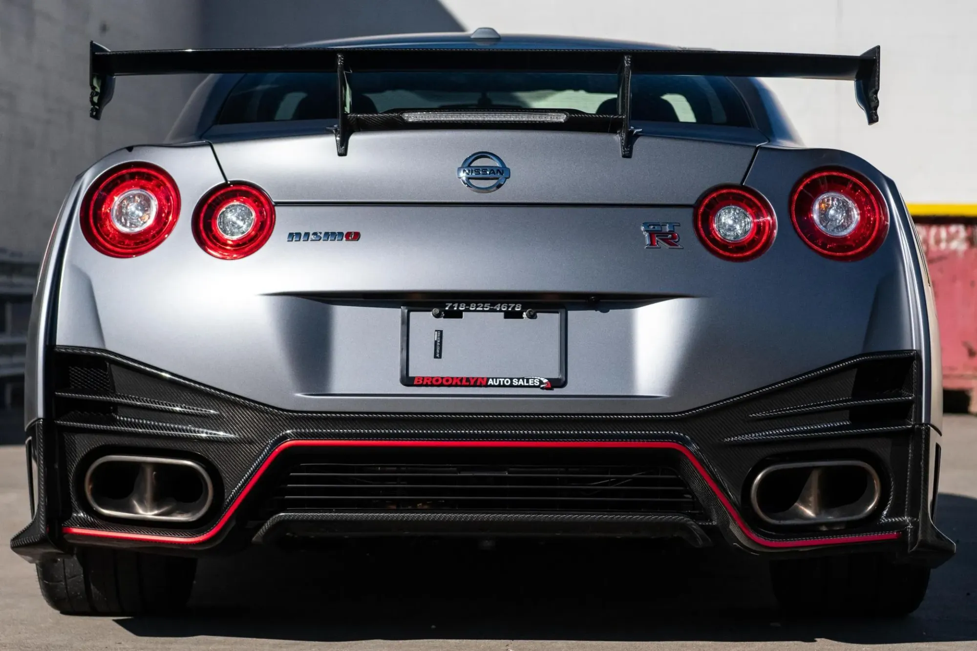 Parte Trasera Nissan GTR Nismo 2015 Gris