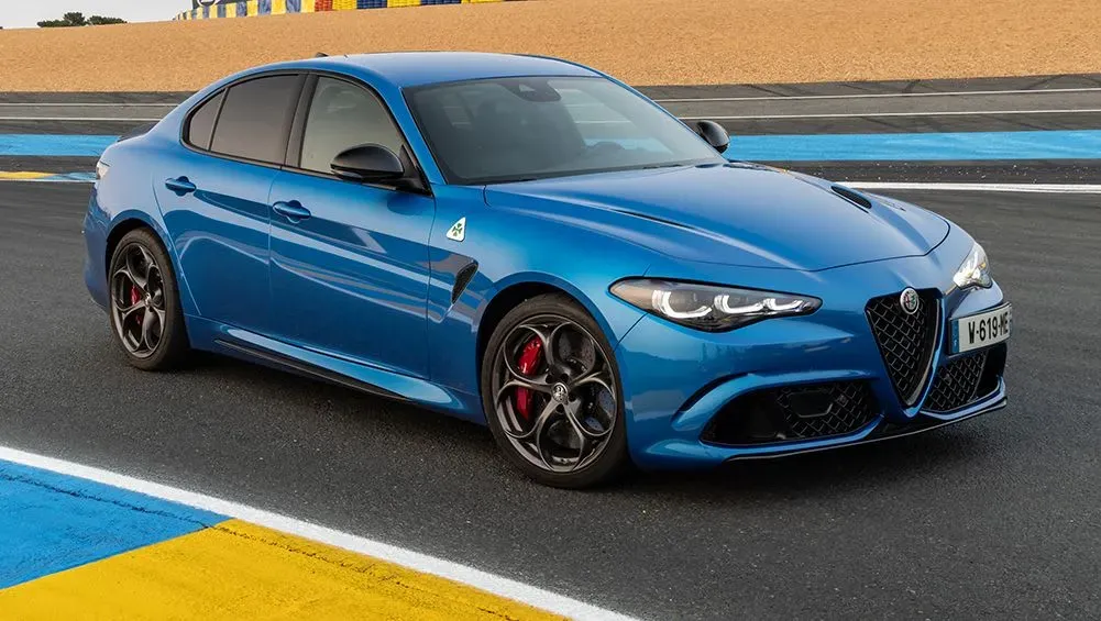 Alfa Romeo Giulia Quadrifoglio Azul