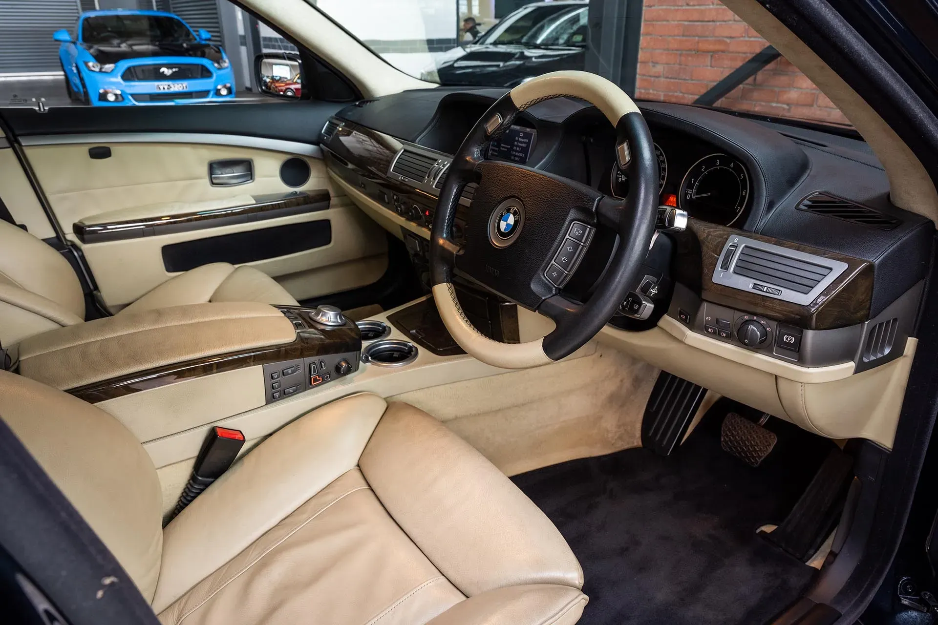 Interior BMW 760Li 2003