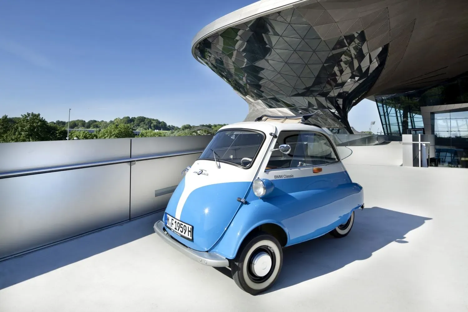 BMW Isetta Azul