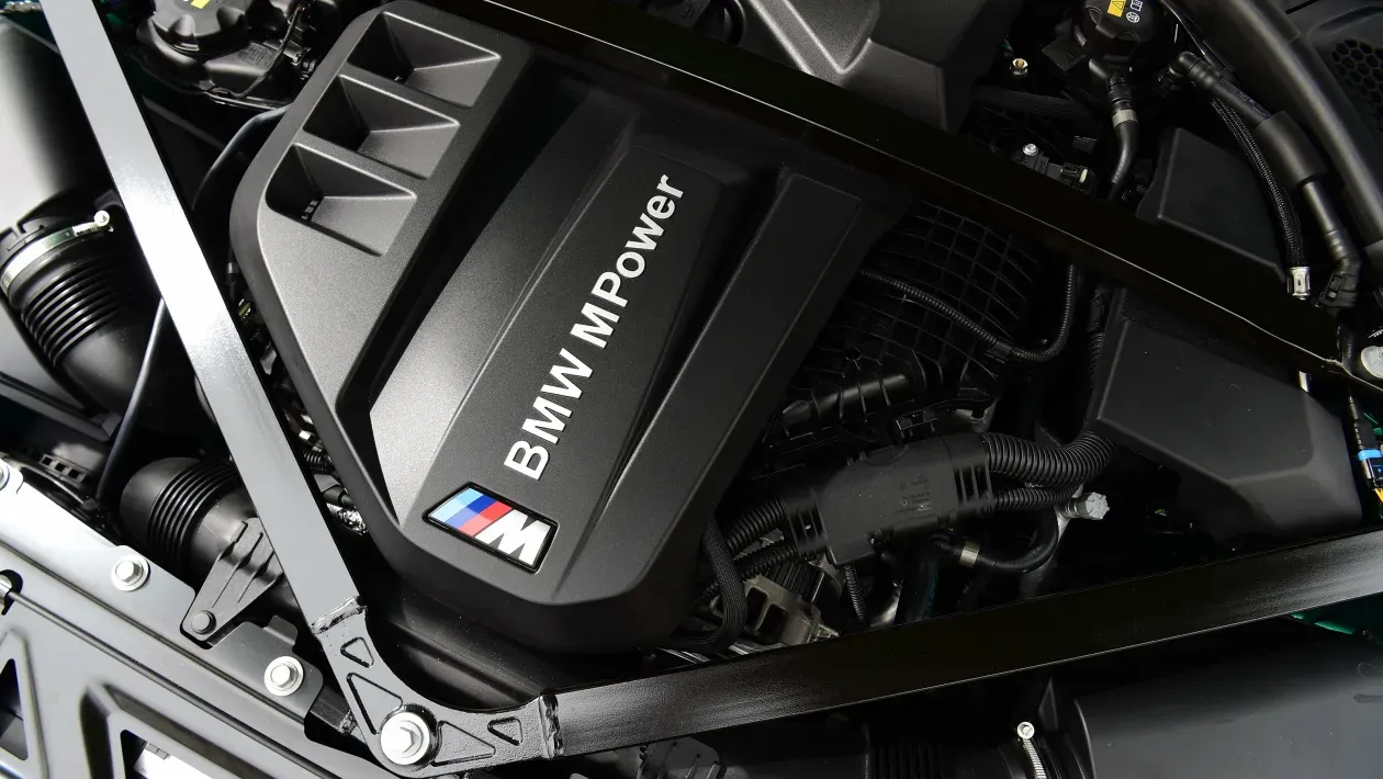 Motor BMW M3 2021