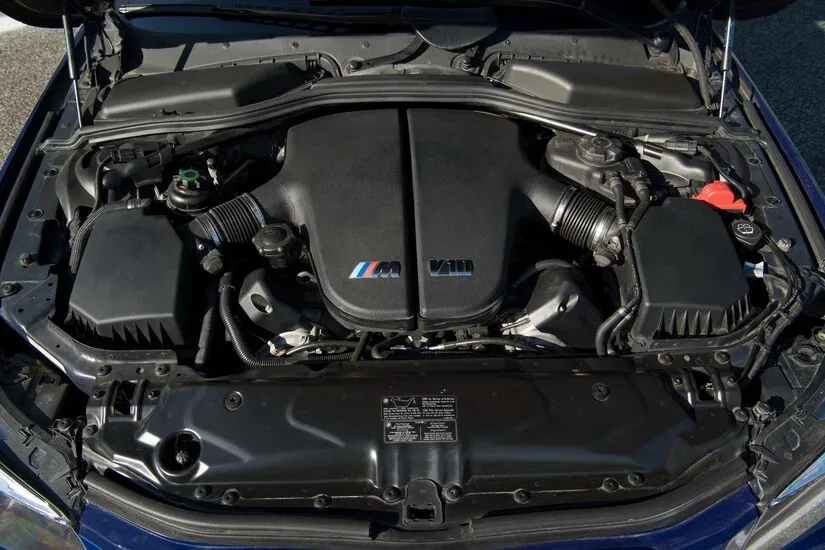 Motor BMW M5 E60