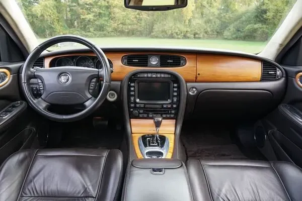 Interior Jaguar XJ Super V8 2006