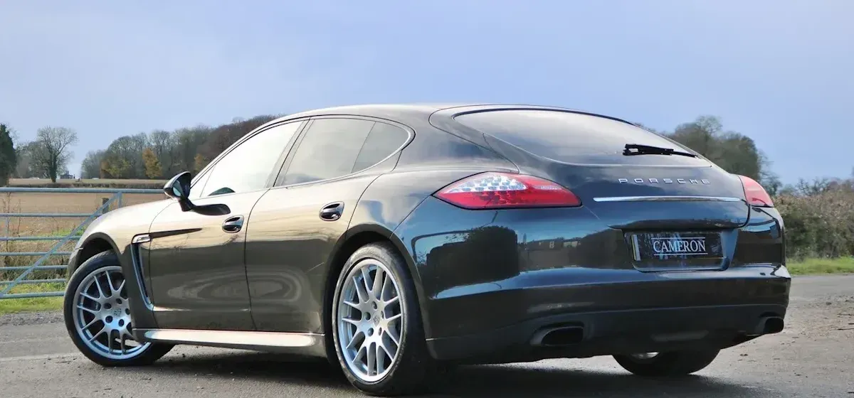 Parte Trasera Porsche Panamera V6 2012 Negro