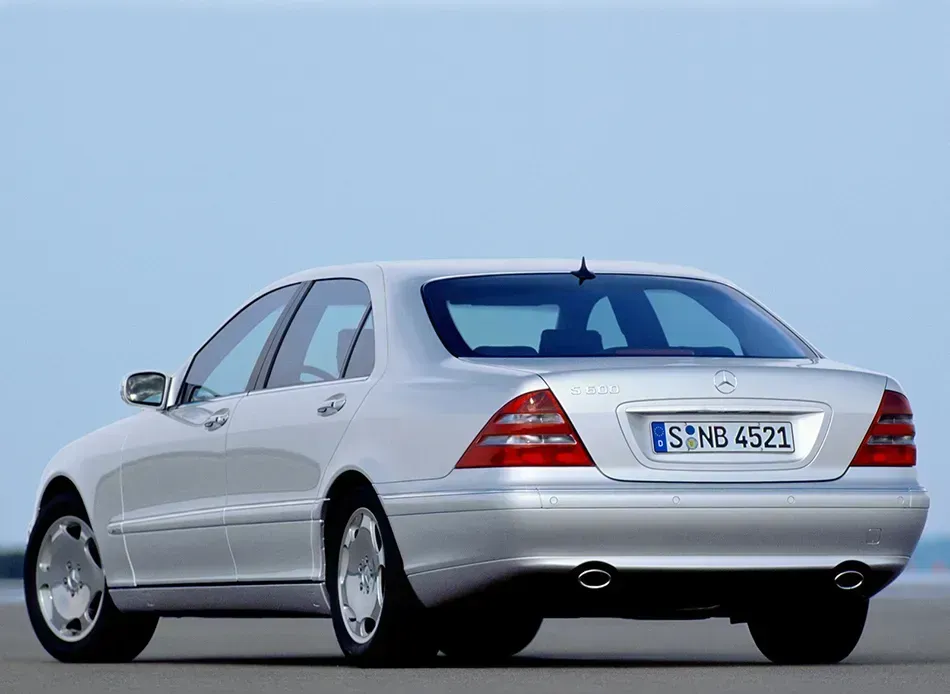 Parte Trasera Mercedes-Benz S600 (W220) Plateado