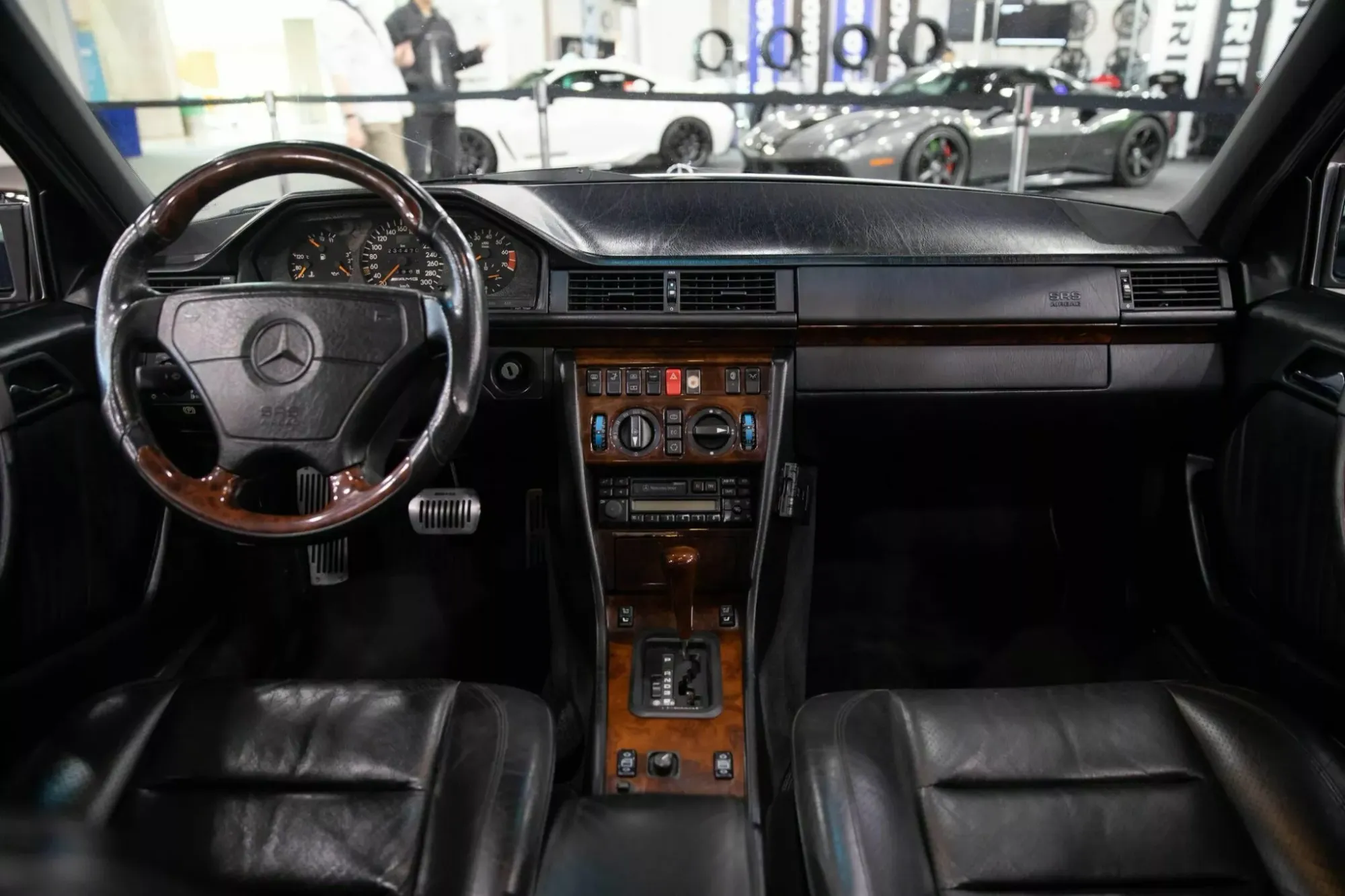 Interior Mercedes-Benz E60 AMG