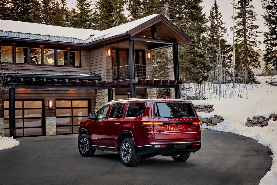 Parte Trasera Jeep Grand Wagoneer 2022 Rojo