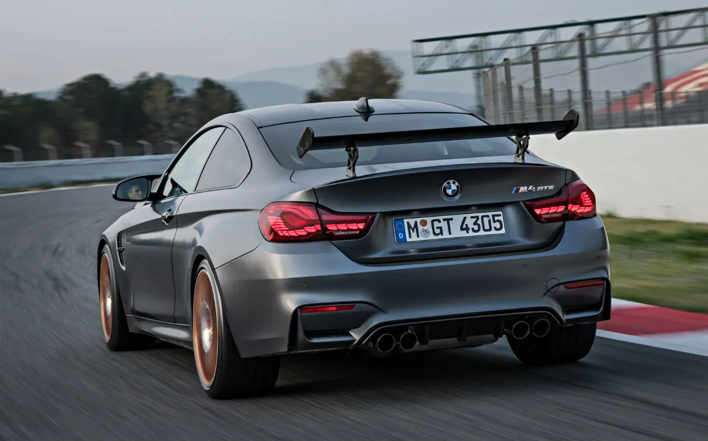 Parte Trasera BMW M4 GTS 2017 Gris