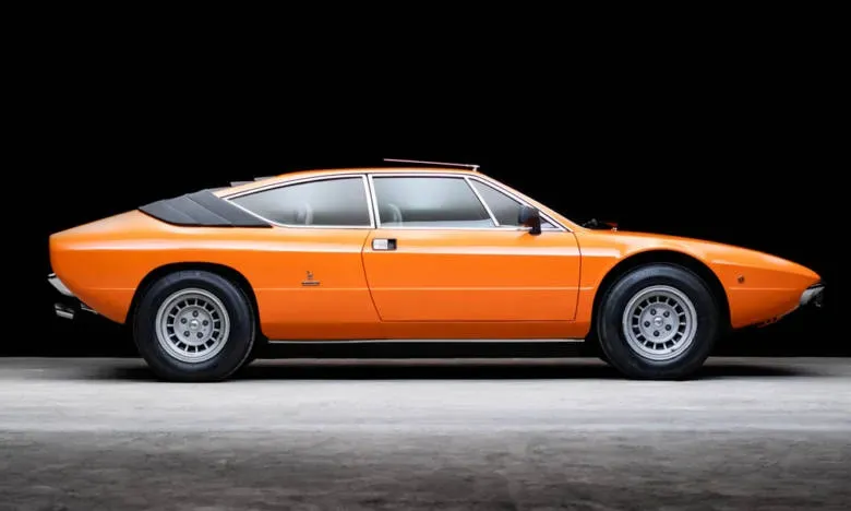 Lateral Lamborghini Urraco Naranja