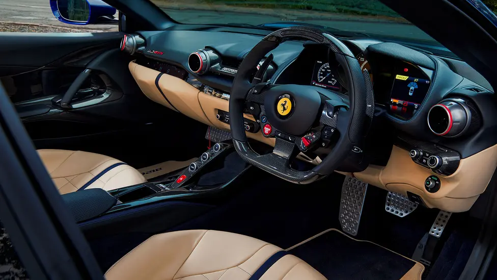 Interior Ferrari 812 GTS