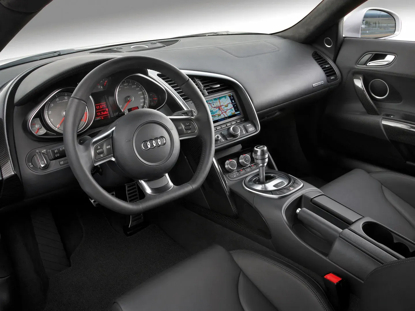 Interior Audi R8 de Primera Generación Blanco