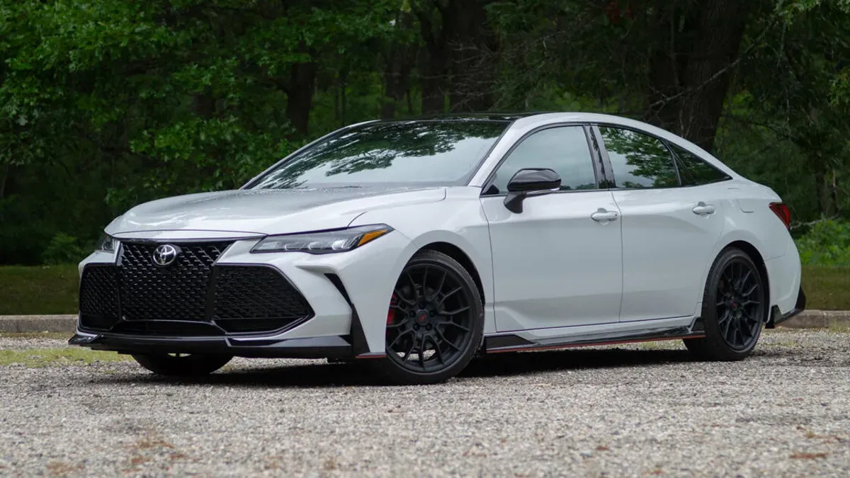 Toyota Avalon TRD Blanco