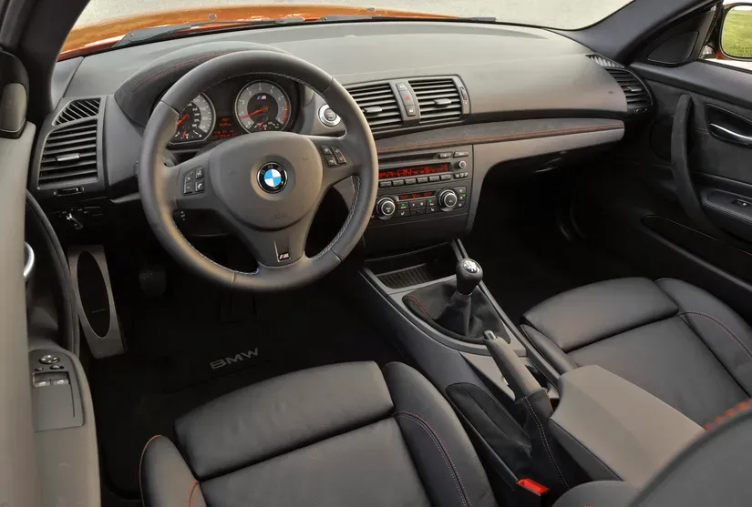 Interior BMW 1M Coupé 2011