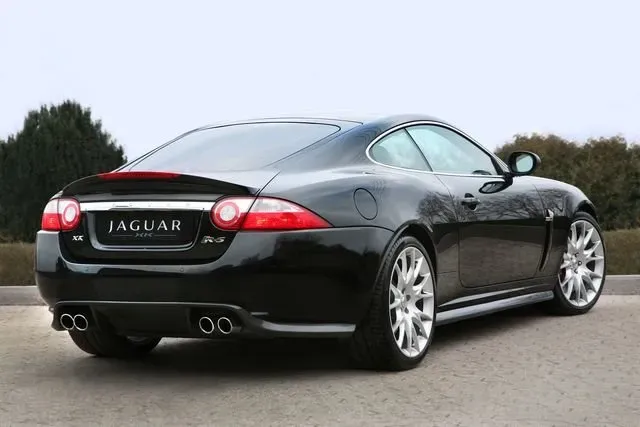 Parte Trasera Jaguar XKR-S 2012 Negro