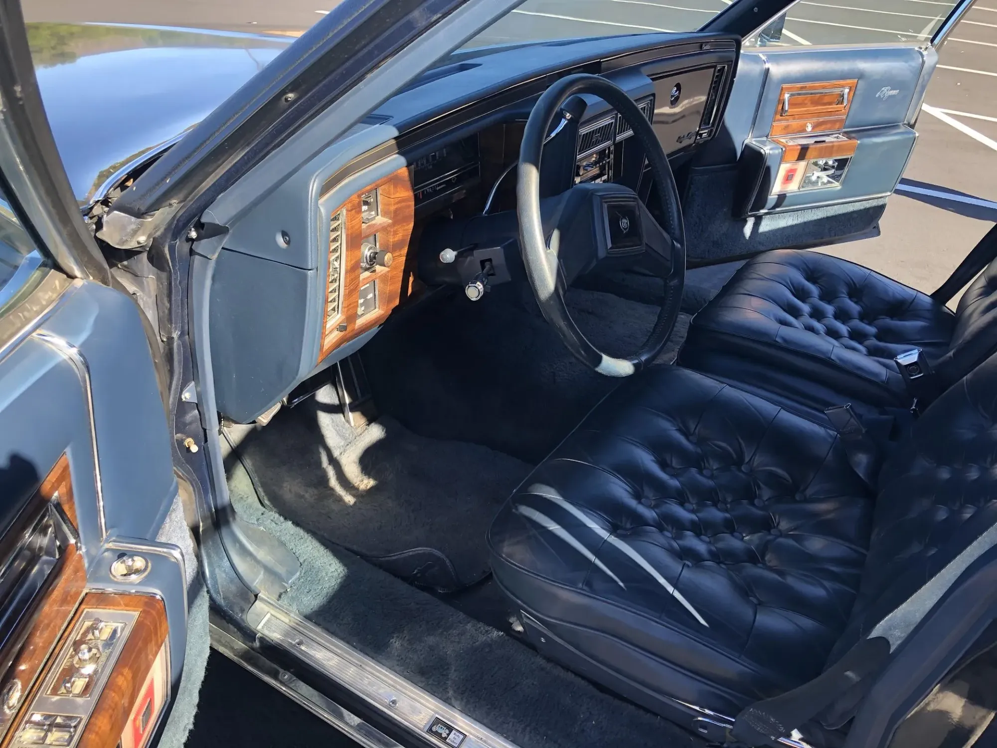 Interior Cadillac Brougham d'Elegance 1989