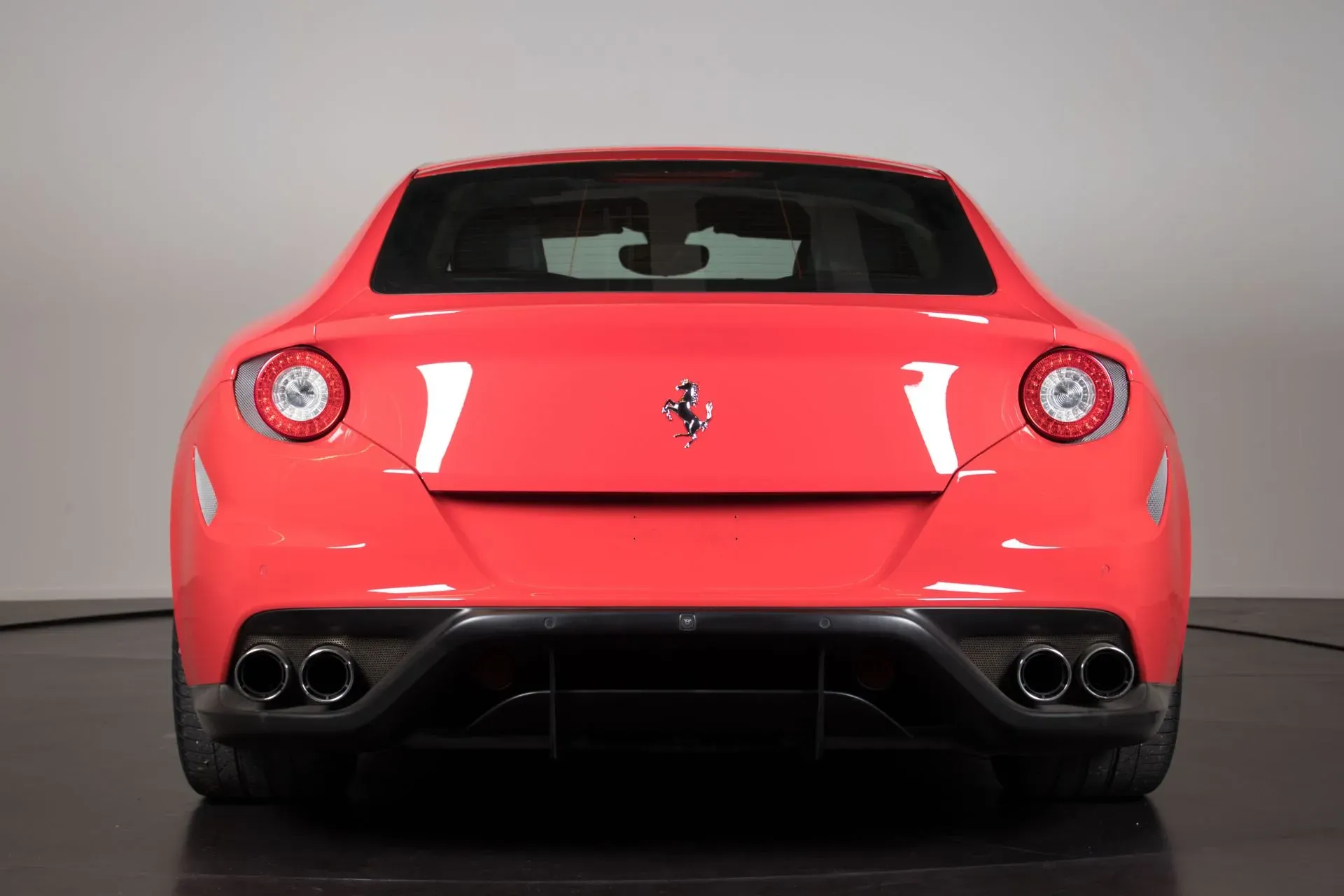 Parte Trasera Ferrari FF 2014 Rojo