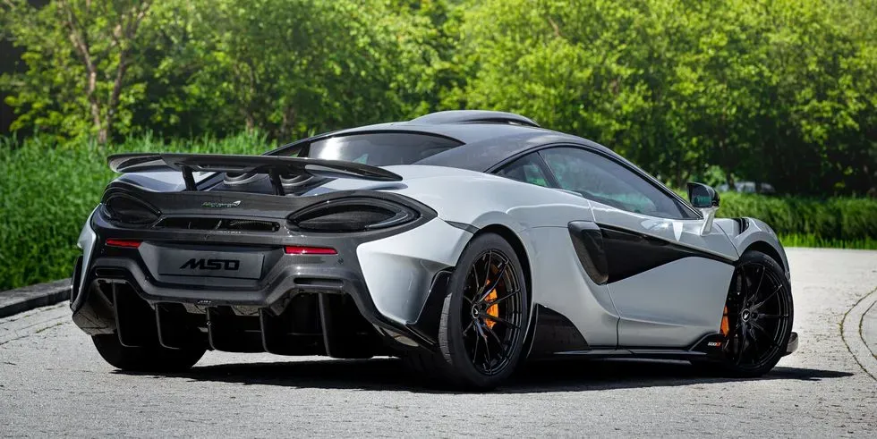 Parte trasera McLaren 600LT Plateado