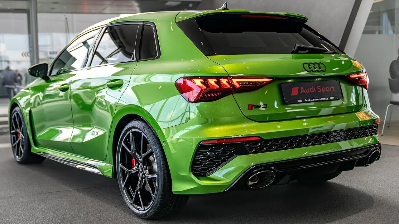 Parte Trasera Audi RS3 2023 Verde