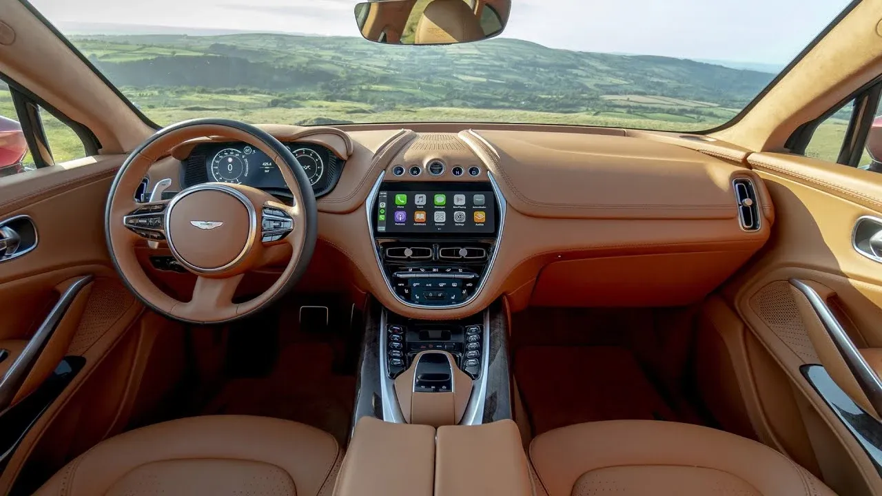 Interior Aston Martin DBX 2021