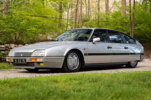 Lateral Citroën CX 25 Plateado