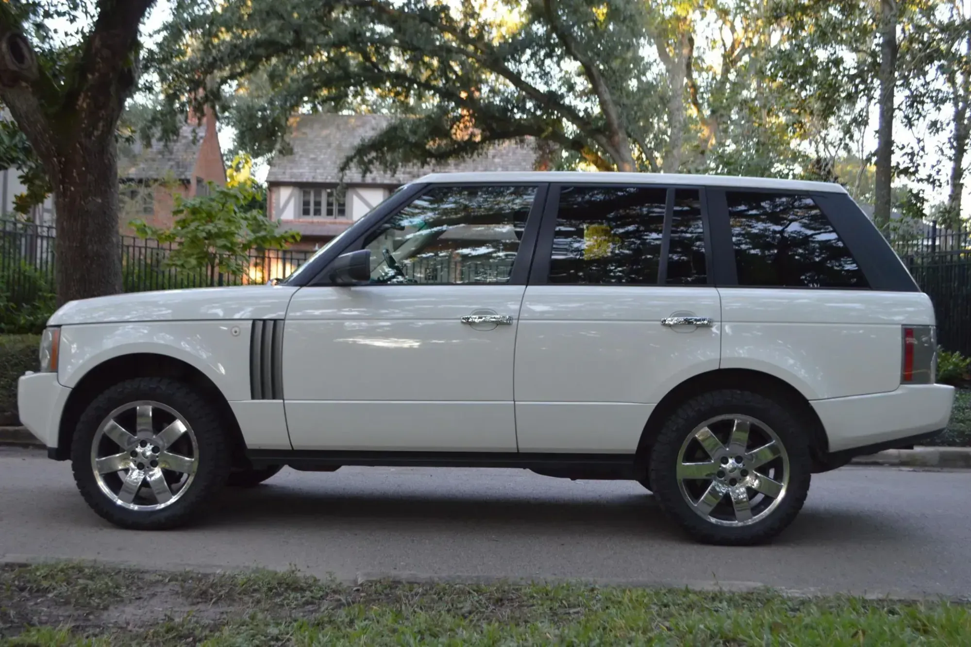 Lateral Range Rover 2006 Blanca