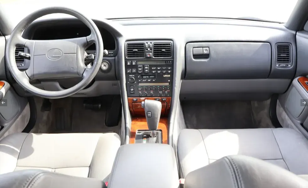 Interior Lexus LS400 del 1990