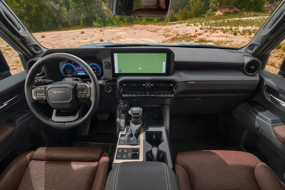 Interior Toyota Land Cruiser 2024