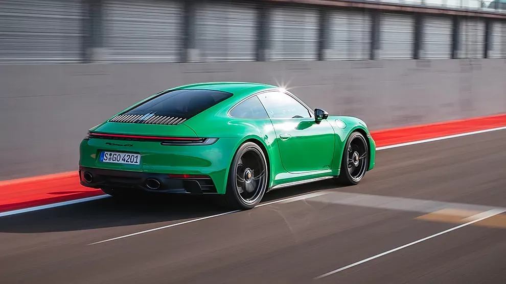 Parte Trasera Porsche 911 GTS 2023 Verde