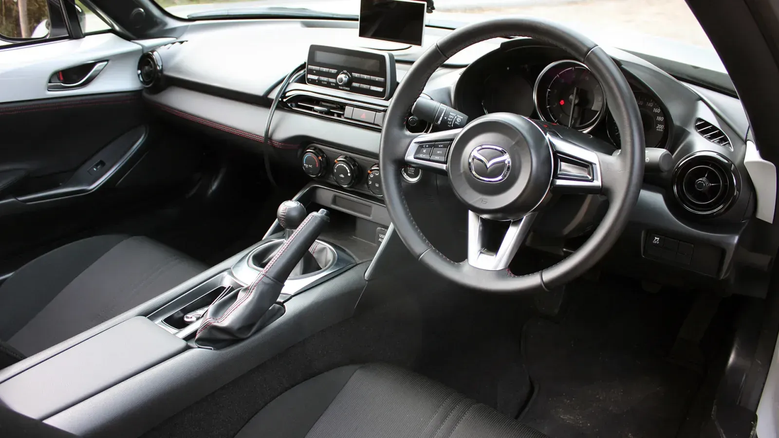 Interior Mazda Miata ND 2016 