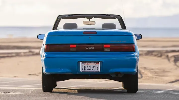 Parte Trasera Geo Metro Convertible de 1992 Azul