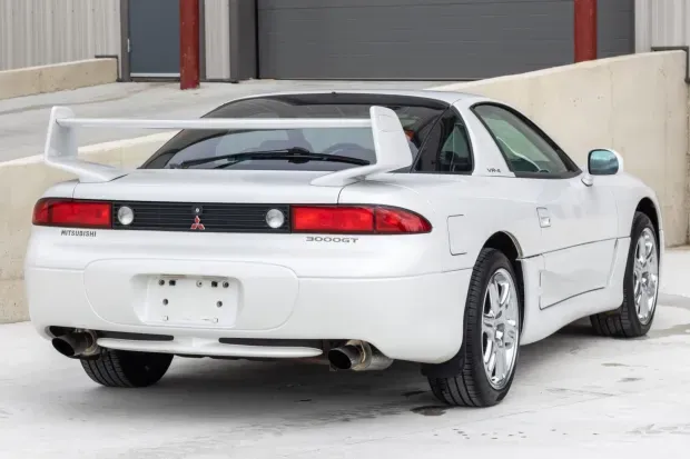 Parte Trasera Mitsubishi 3000GT VR4 de 1999 Blanco