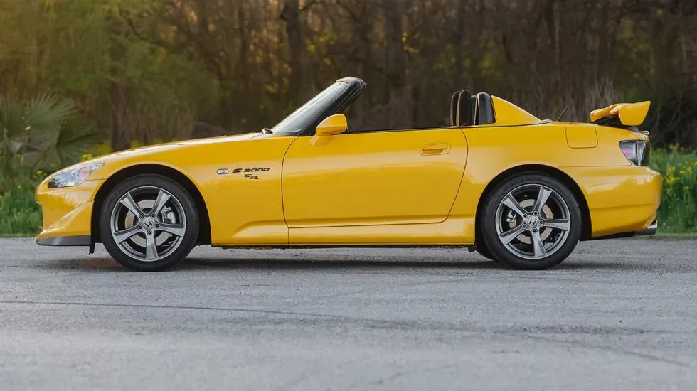 Lateral Honda S2000 CR Amarillo