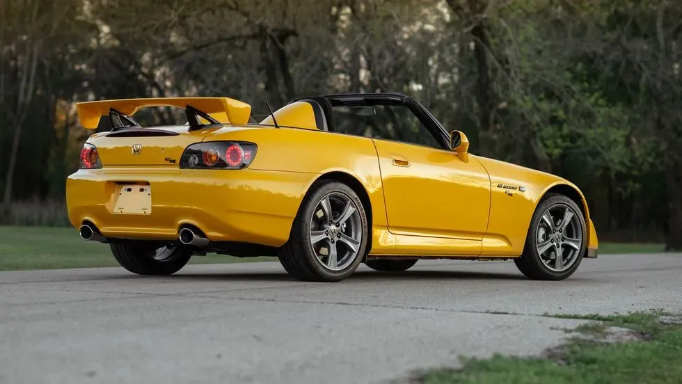 Parte Trasera Honda S2000 CR Amarillo