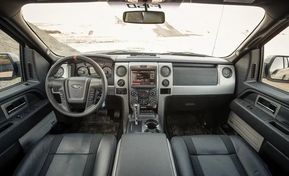 Interior Ford F150 SVT Raptor 2013