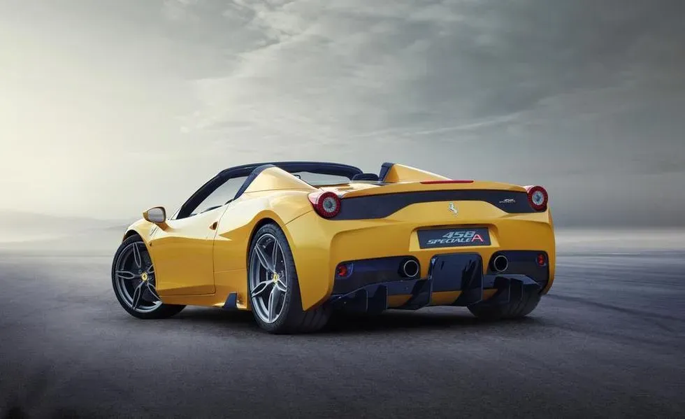 Parte Trasera Ferrari 458 Speciale A Amarillo