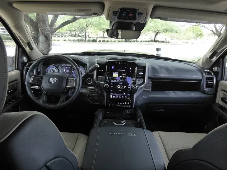 Interior Dodge Ram 2500 Heavy Duty 2019