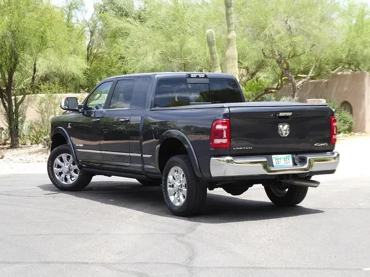 Parte Trasera Dodge Ram 2500 Heavy Duty 2019 Negro