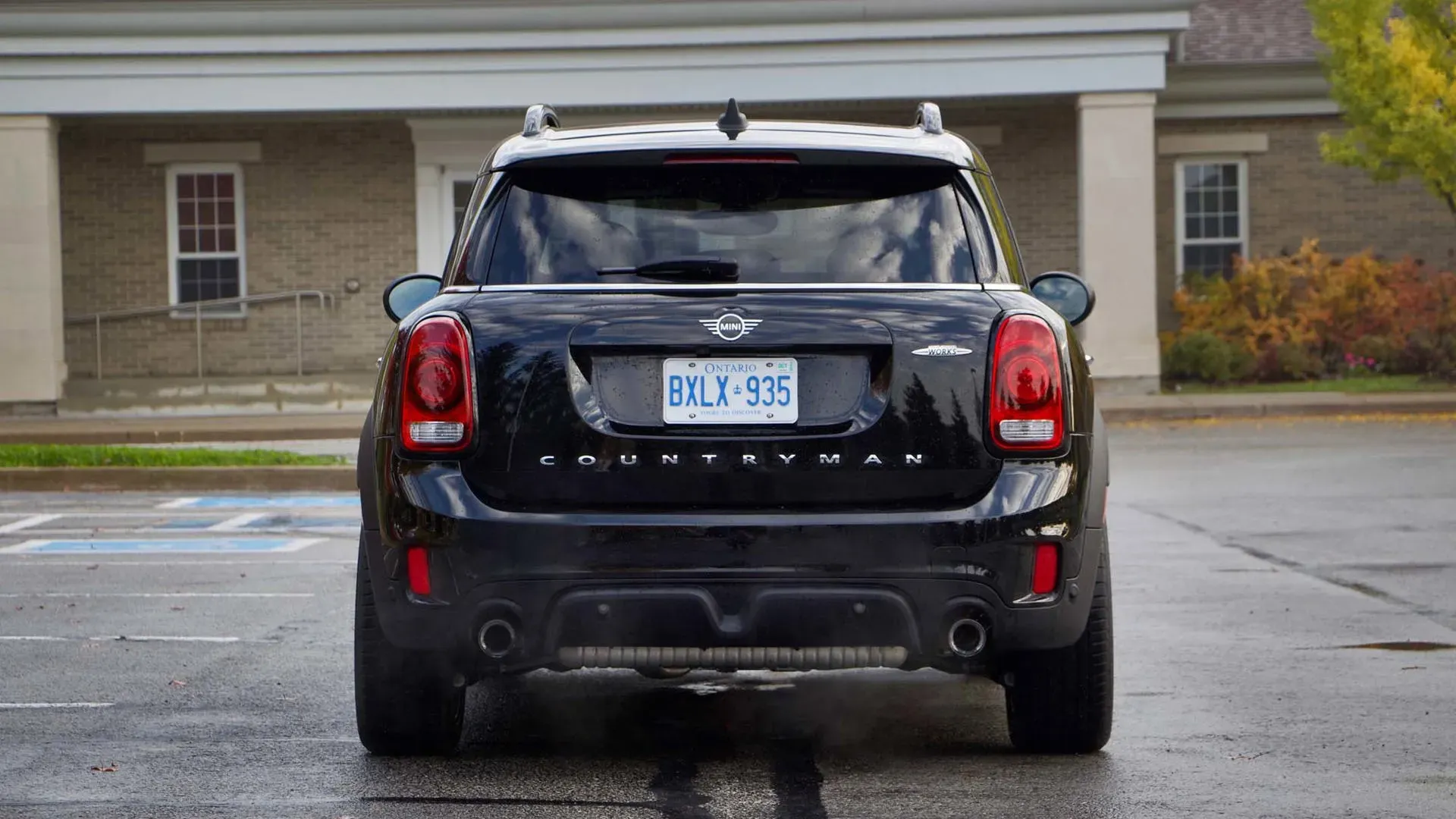 Parte Trasera Mini Cooper Countryman John Cooper Works 2019 Negro