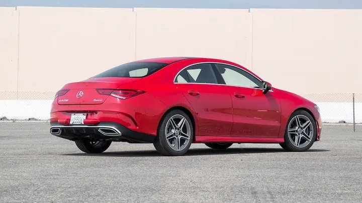 Parte Trasera Mercedes-Benz CLA 2020 Rojo