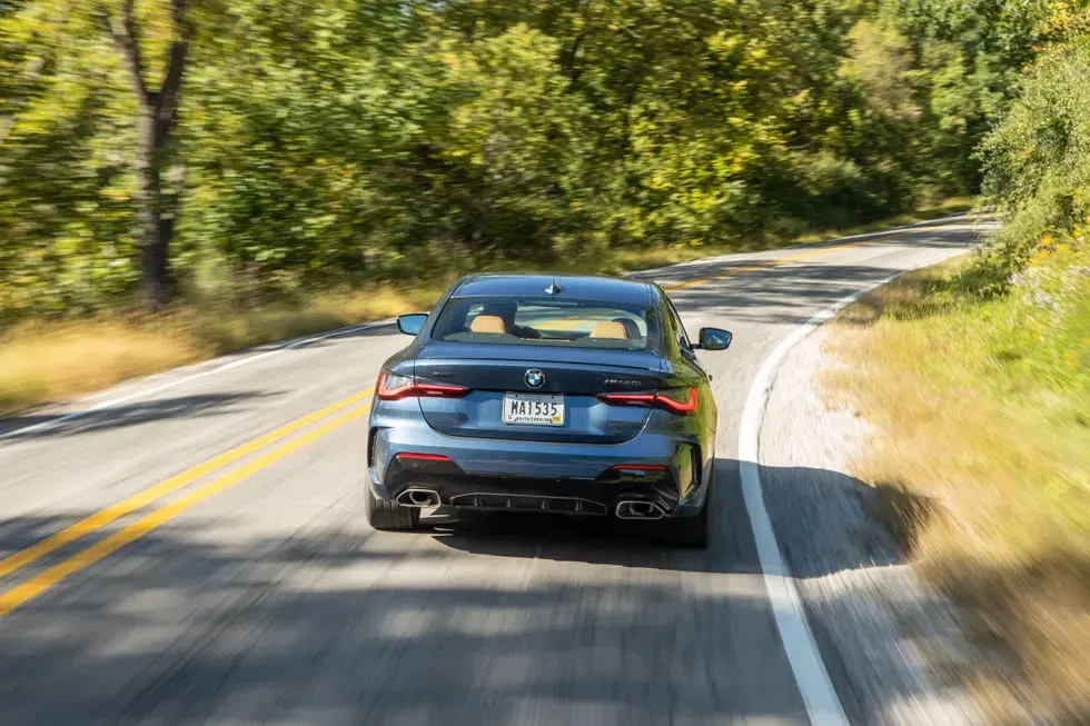 Parte Trasera BMW M440i Azul