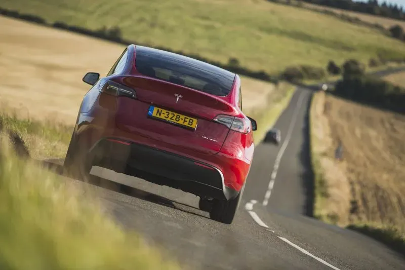 Parte Trasera Tesla Model Y 2022 Rojo