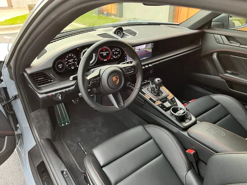 Interior Porsche 911 GTS 2023