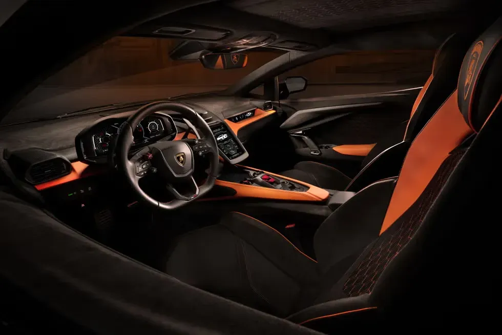 Interior Lamborghini Revuelto