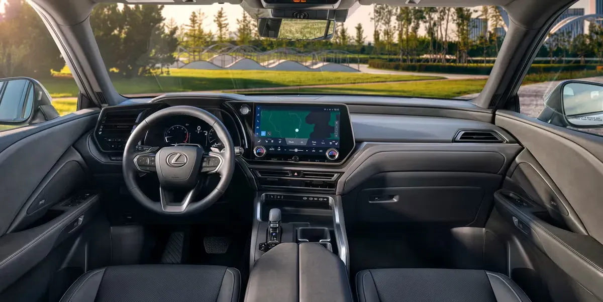 Interior Lexus TX 2024