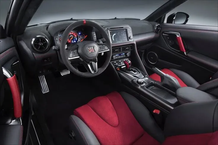 Interior Nissan GTR 2017