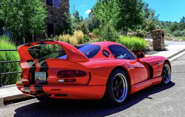 Parte Trasera Dodge Viper GTS de 1997 Rojo