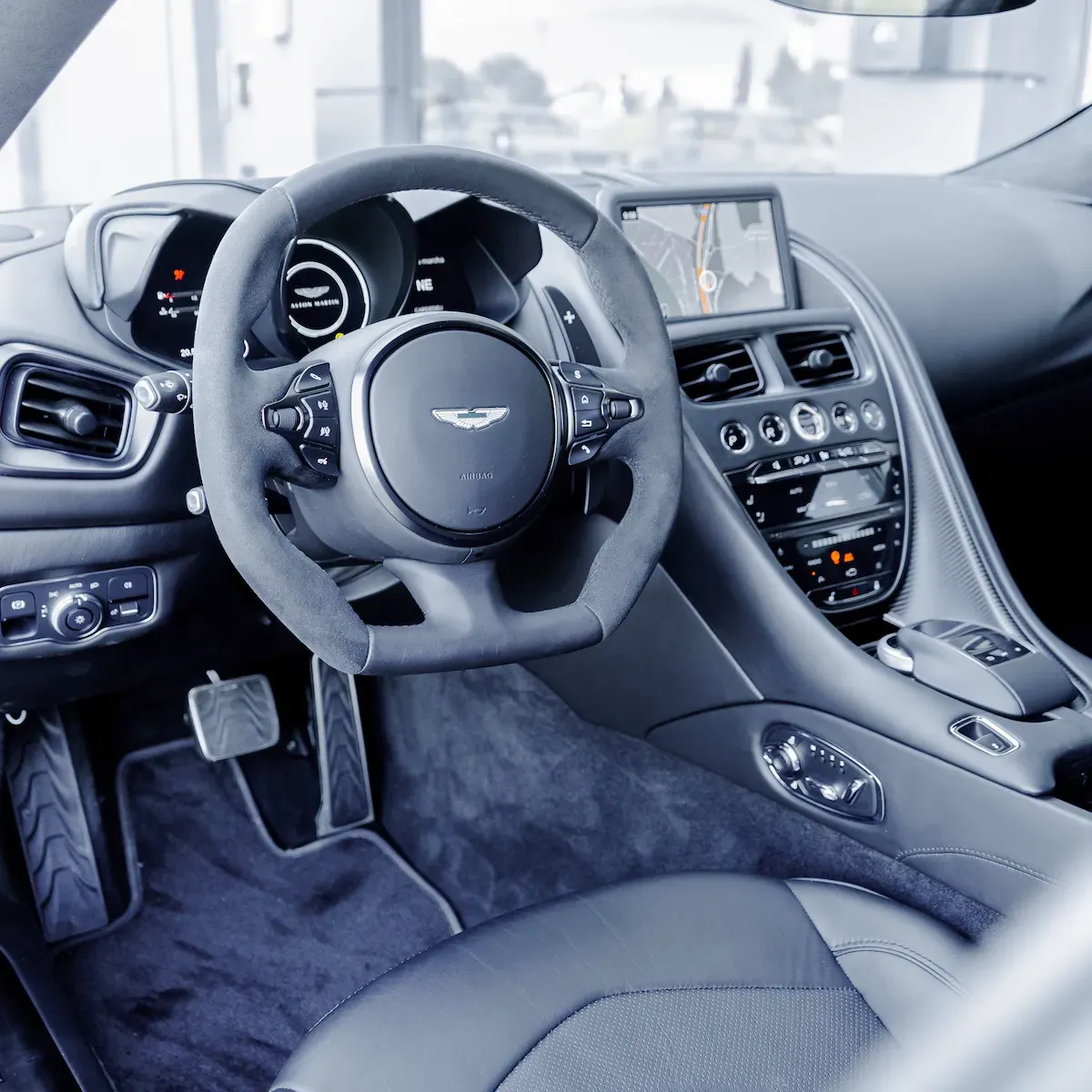 Interior Aston Martin DBS Superleggera