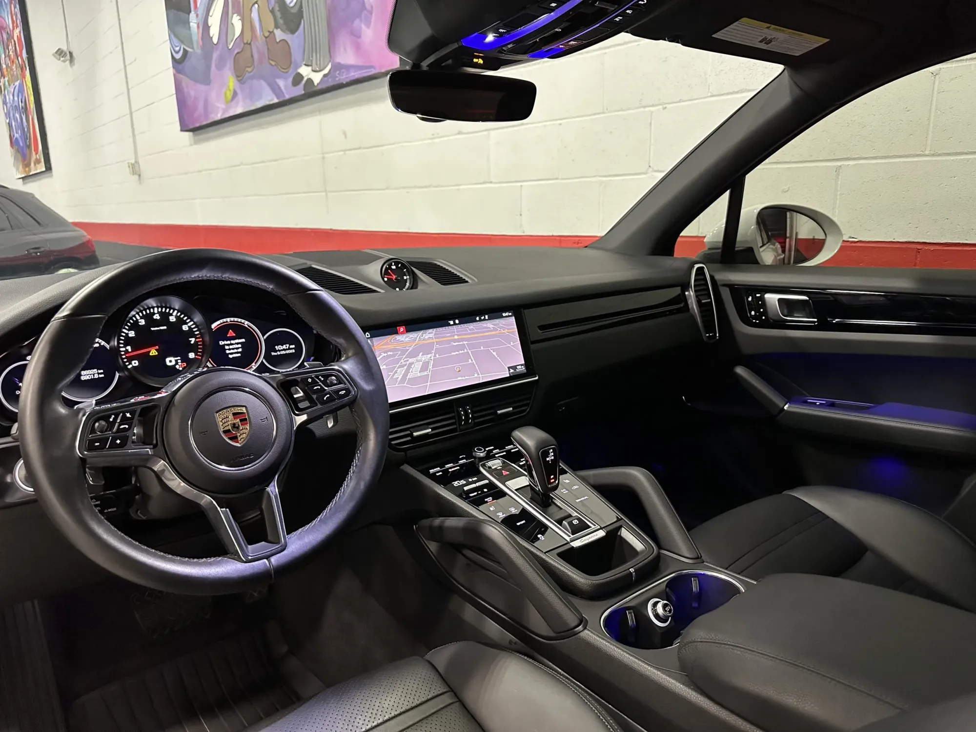 Interior Porsche Cayenne Camera Car