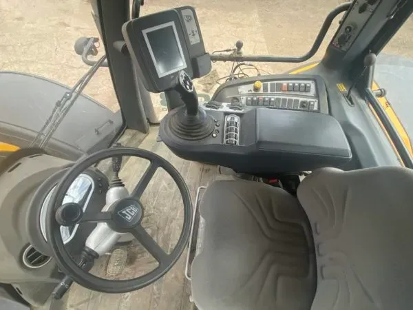 Interior JCB Fastrack 3200